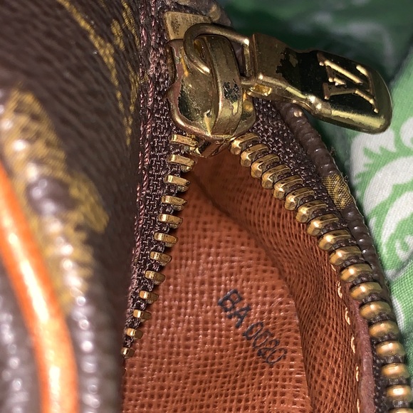 SOLD | LOUIS VUITTON BLOIS - Picture 8 of 8